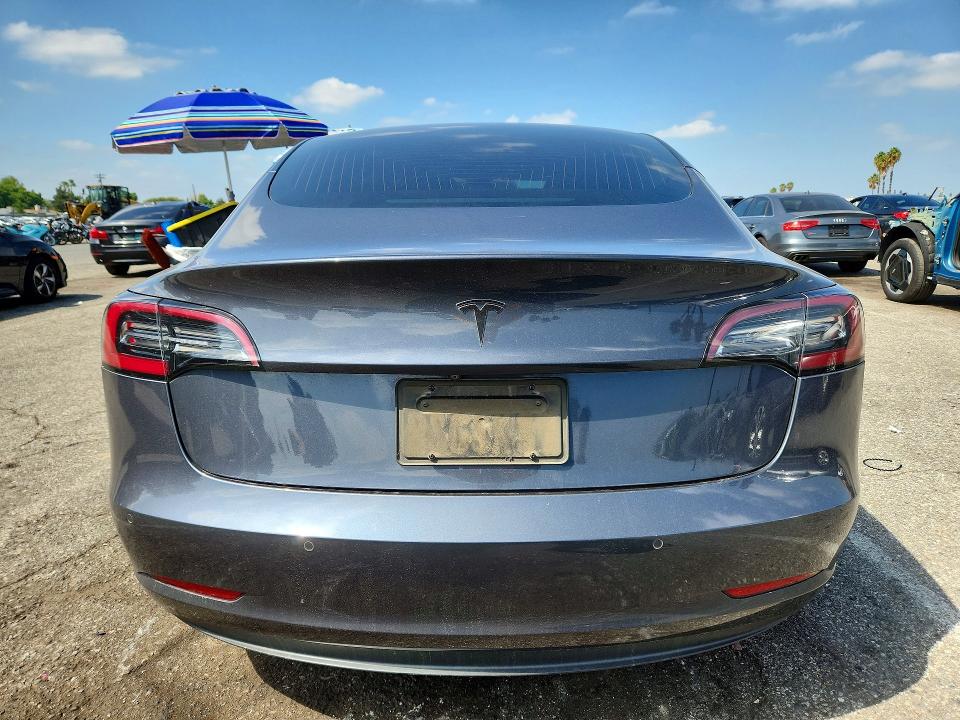 68883876 :رقم المزاد ، 5YJ3E1EA8LF705107 vin ، 2020 Tesla Model 3 مزاد بيع