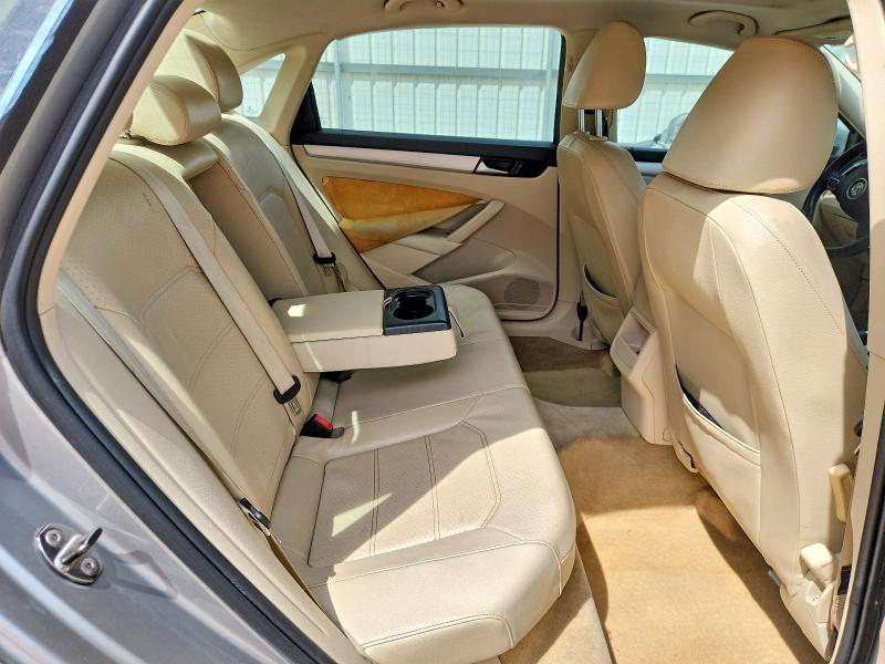 67799996 :رقم المزاد ، 1VWBH7A36CC043177 vin ، 2012 Volkswagen Passat مزاد بيع