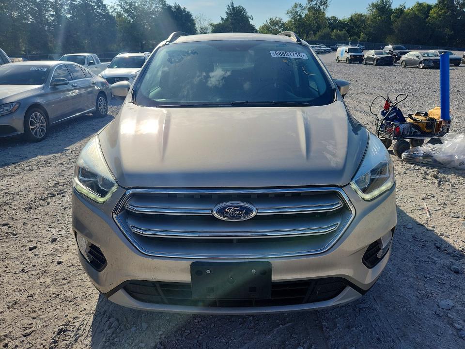 2017 Ford Escape მანქანა იყიდება აუქციონზე, vin: 1FMCU0GD0HUD04620, აუქციონის ნომერი: 68601716