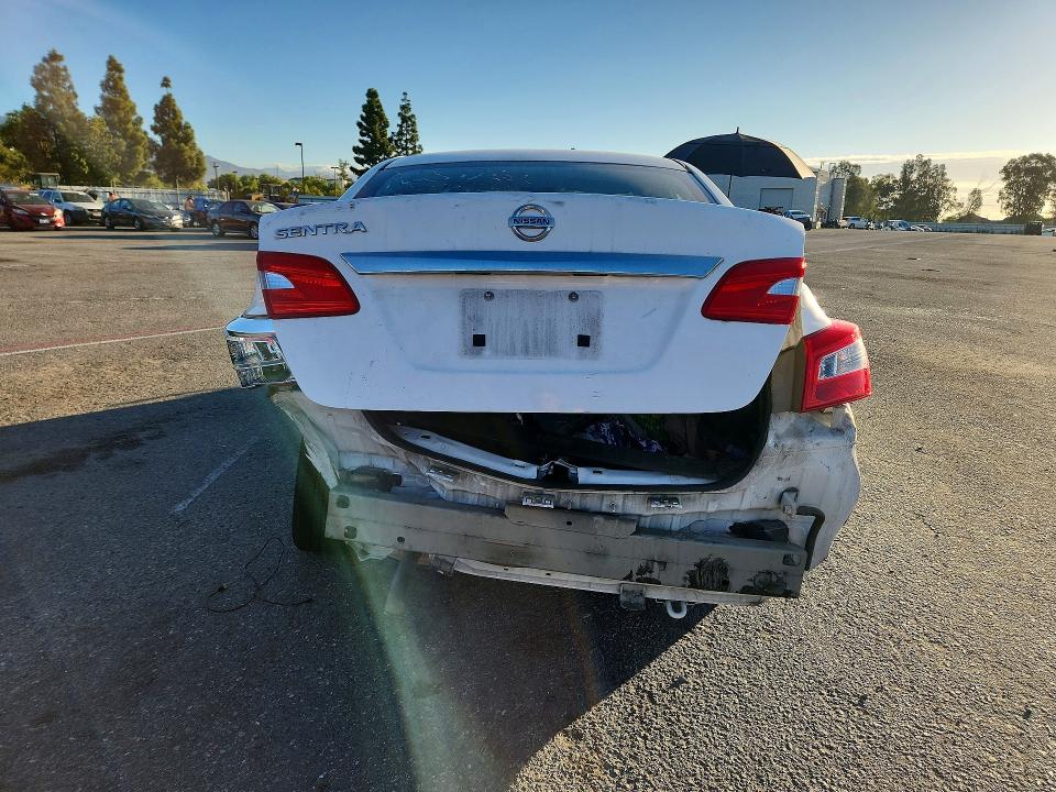 2017 Nissan Sentra მანქანა იყიდება აუქციონზე, vin: 3N1AB7AP3HY333364, აუქციონის ნომერი: 70670176