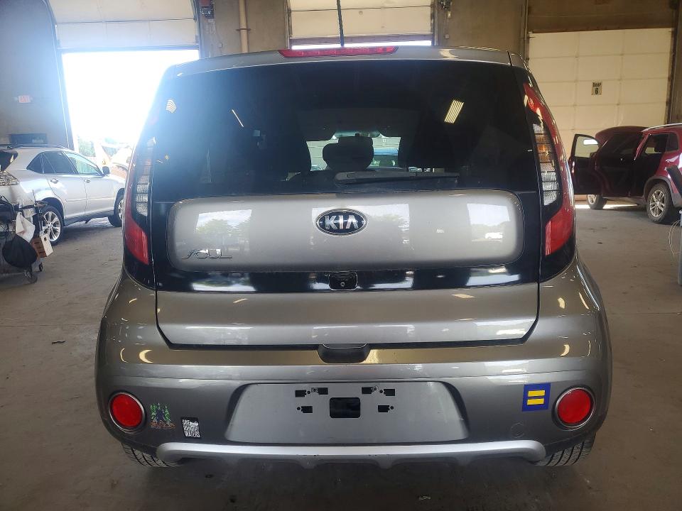 67442146 :رقم المزاد ، KNDJP3A55J7559810 vin ، 2018 Kia Soul مزاد بيع