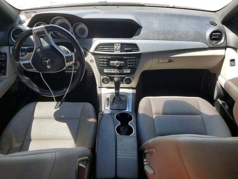 2014 Mercedes-benz C მანქანა იყიდება აუქციონზე, vin: WDDGF4HBXEG172180, აუქციონის ნომერი: 68564776