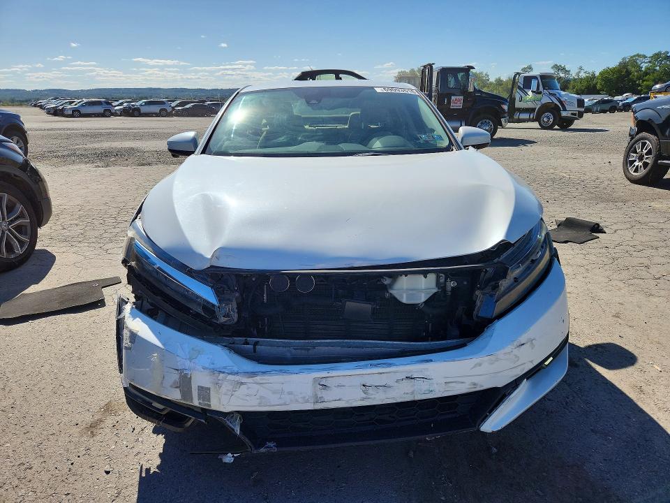 2018 Honda Clarity მანქანა იყიდება აუქციონზე, vin: JHMZC5F18JC011922, აუქციონის ნომერი: 69093516
