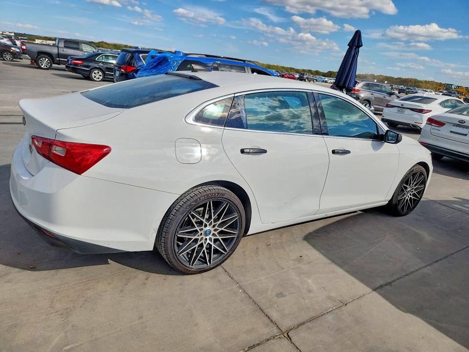 Продажа на аукционе авто 2018 Chevrolet Malibu, vin: 1G1ZB5ST9JF171343, номер лота: 70858546