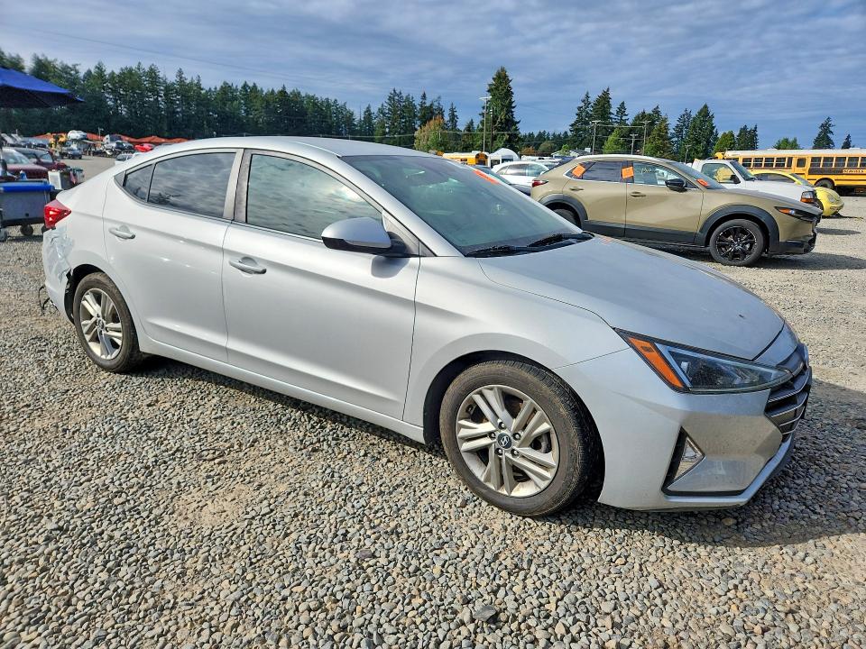 70600856 :رقم المزاد ، 5NPD84LF4KH449804 vin ، 2019 Hyundai Elantra مزاد بيع