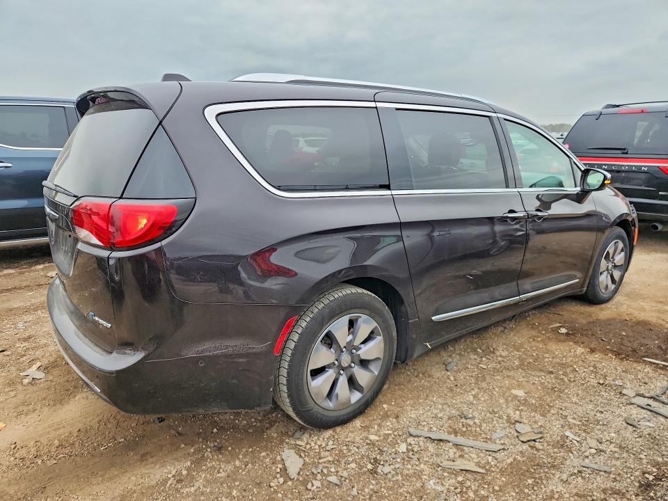 Продажа на аукционе авто 2018 Chrysler Pacifica, vin: 2C4RC1N79JR118260, номер лота: 69028666