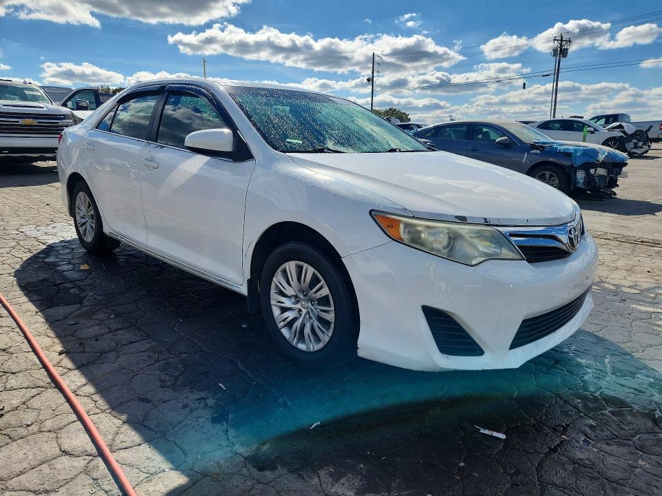 Aukcja sprzedaży 2014 Toyota Camry, vin: 4T4BF1FK5ER424135, numer aukcji: 70116876