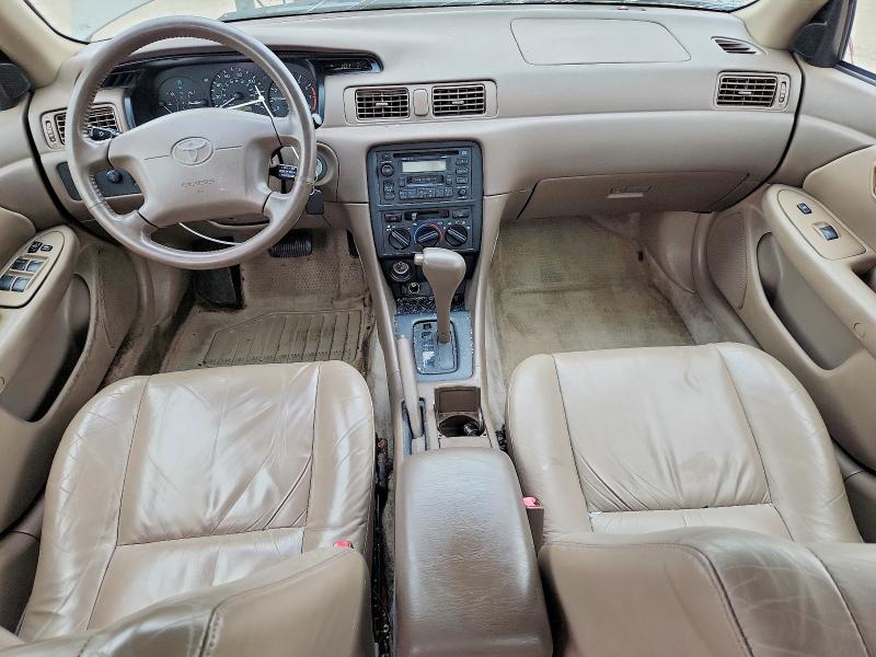 69103726 :رقم المزاد ، JT2BF28KXX0161970 vin ، 1999 Toyota Camry مزاد بيع