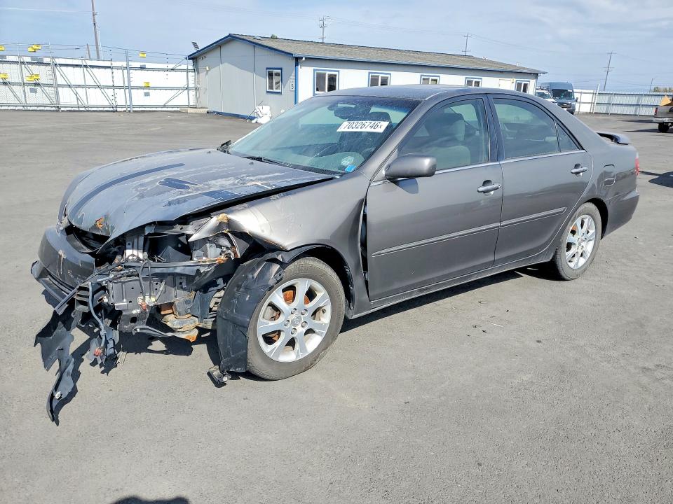 70326746 :رقم المزاد ، 4T1BE32K55U583719 vin ، 2005 Toyota Camry مزاد بيع