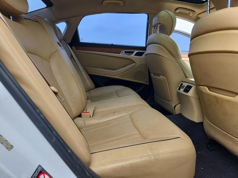 Продажа на аукционе авто 2015 Hyundai Genesis, vin: KMHGN4JF2FU041396, номер лота: 68846656