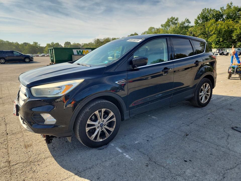 2017 Ford Escape მანქანა იყიდება აუქციონზე, vin: 1FMCU9GD5HUD99261, აუქციონის ნომერი: 68618226