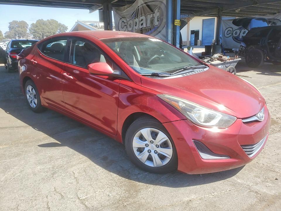 Aukcja sprzedaży 2016 Hyundai Elantra, vin: 5NPDH4AE9GH739599, numer aukcji: 70104686