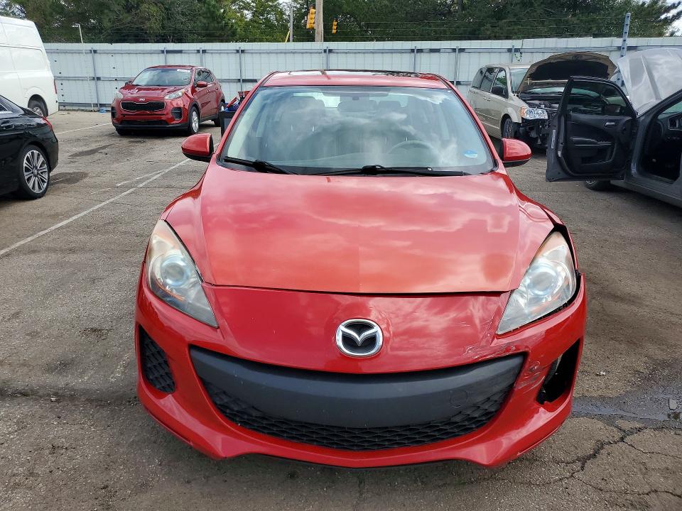 68557646 :رقم المزاد ، JM1BL1W78D1814911 vin ، 2013 Mazda 3 مزاد بيع