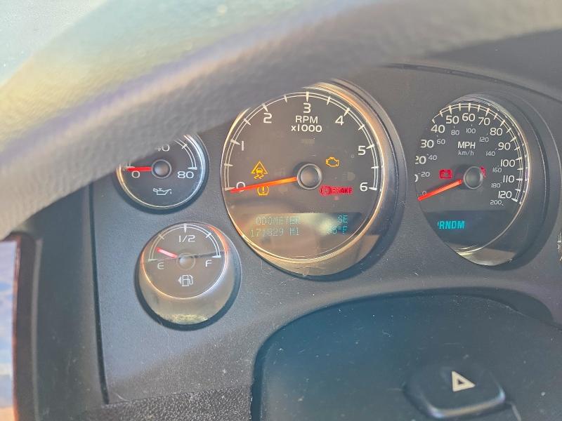 70883006 :رقم المزاد ، 1GKUKMEF3AR213607 vin ، 2010 Gmc Yukon Xl مزاد بيع