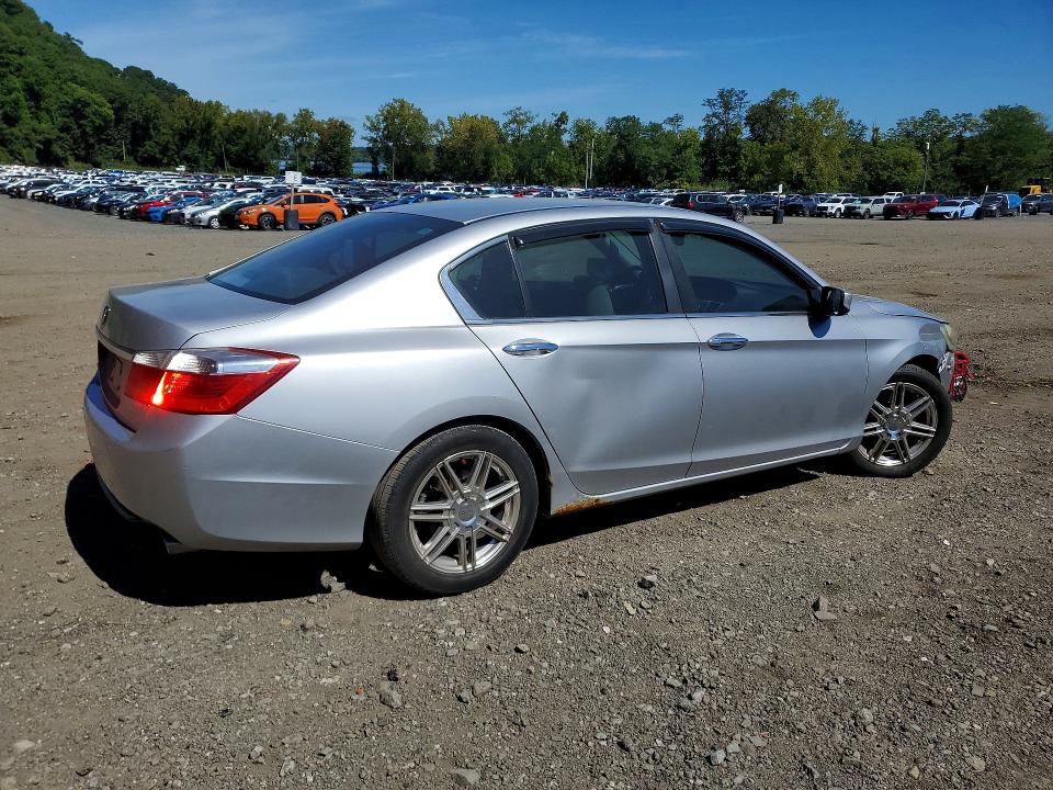 2013 Honda Accord მანქანა იყიდება აუქციონზე, vin: 1HGCR2F3XDA022718, აუქციონის ნომერი: 68818676