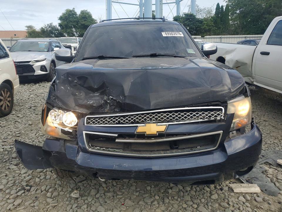 69503976 :رقم المزاد ، 1GNSKAE00BR368380 vin ، 2011 Chevrolet Tahoe مزاد بيع