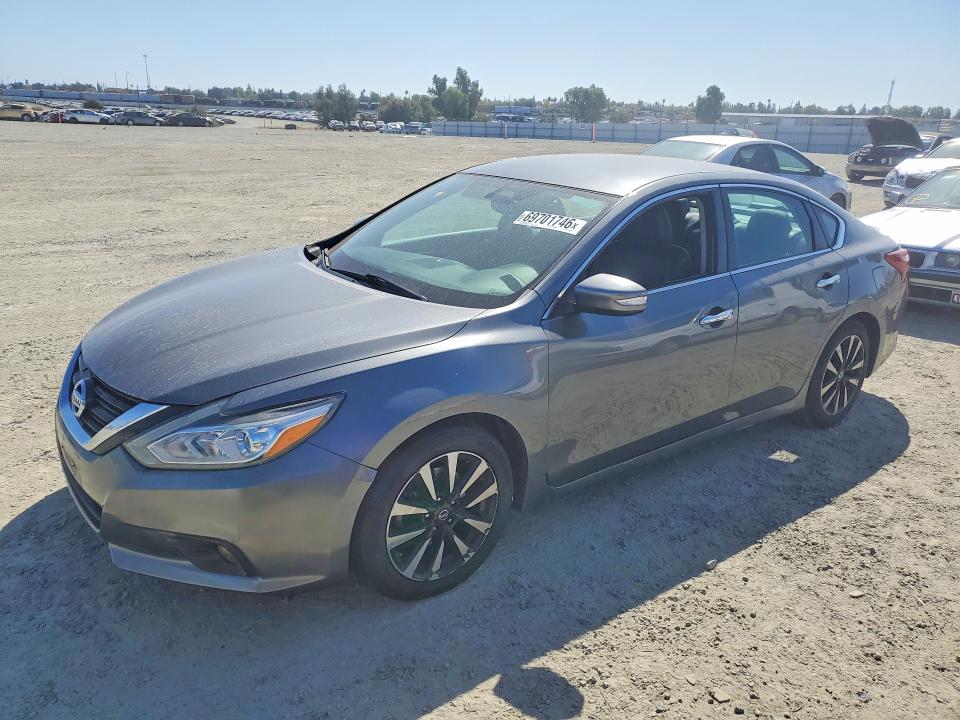 2018 Nissan Altima მანქანა იყიდება აუქციონზე, vin: 1N4AL3AP8JC172307, აუქციონის ნომერი: 69701746