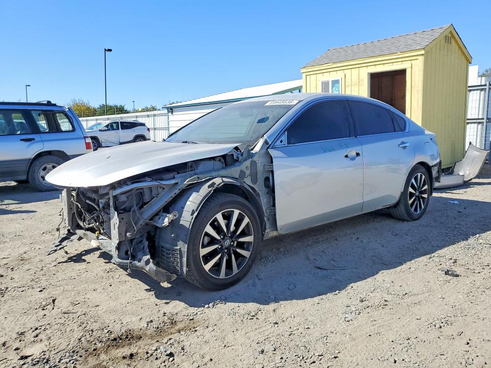 69948636 :رقم المزاد ، 1N4AL3AP7JC213090 vin ، 2018 Nissan Altima مزاد بيع