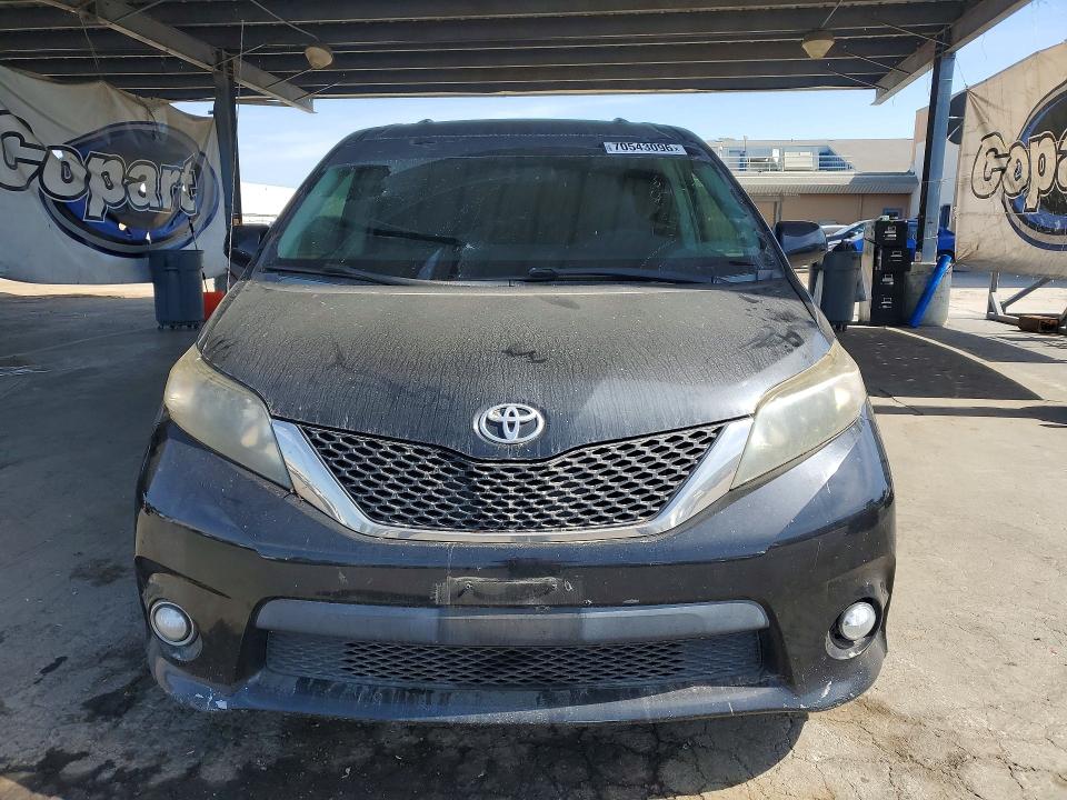 Продаж на аукціоні авто 2013 Toyota Sienna, vin: 5TDXK3DC0DS313695, номер лоту: 70543096