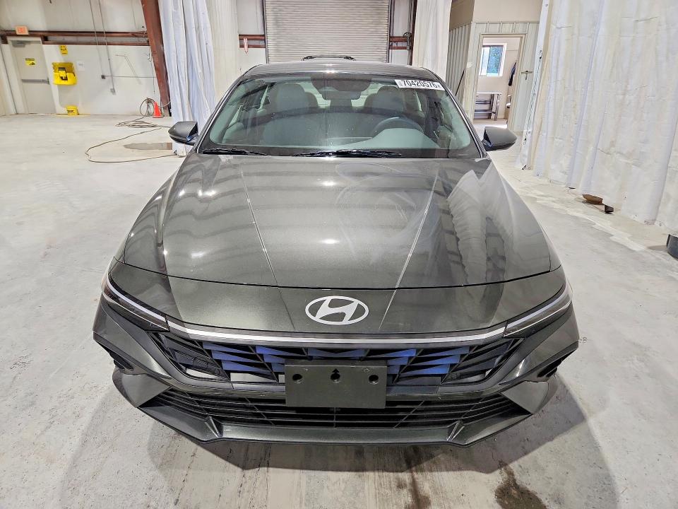 70420576 :رقم المزاد ، KMHLM4DJ6SU159706 vin ، 2025 Hyundai Elantra Hybrid مزاد بيع