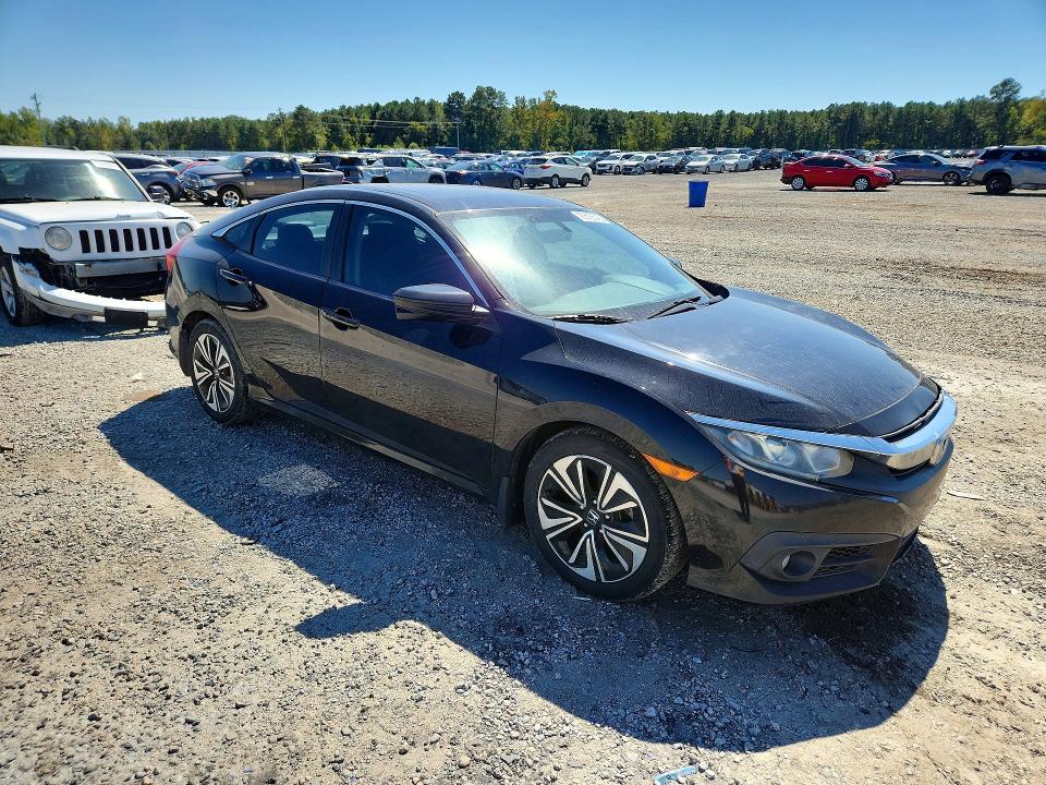 Продажа на аукционе авто 2018 Honda Civic, vin: 19XFC1E38JE002792, номер лота: 70613646