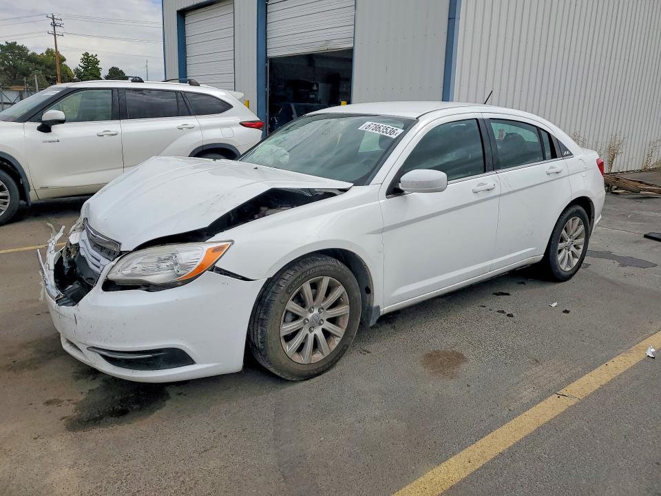Aukcja sprzedaży 2014 Chrysler 200, vin: 1C3CCBBG3EN105723, numer aukcji: 67863536