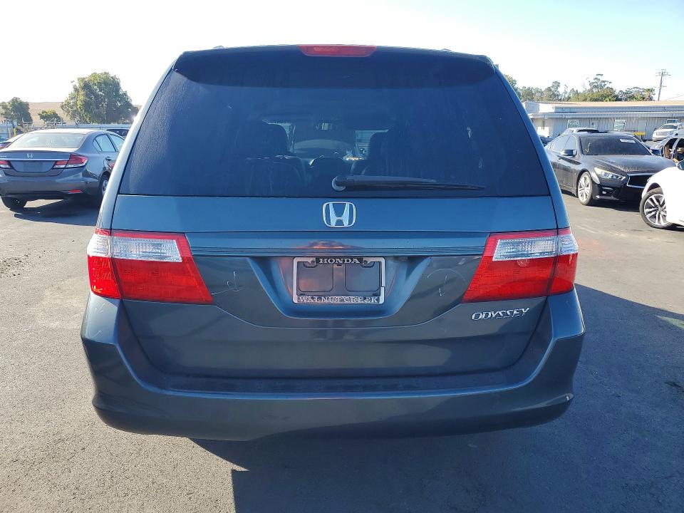 70475156 :رقم المزاد ، 5FNRL38785B115679 vin ، 2005 Honda Odyssey مزاد بيع