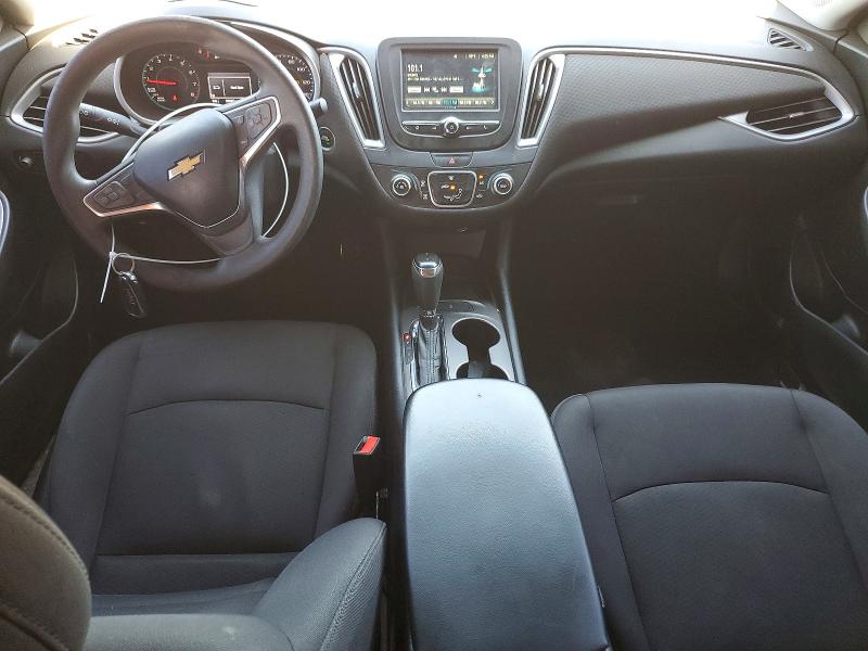 68277276 :رقم المزاد ، 1G1ZC5STXJF104652 vin ، 2018 Chevrolet Malibu مزاد بيع