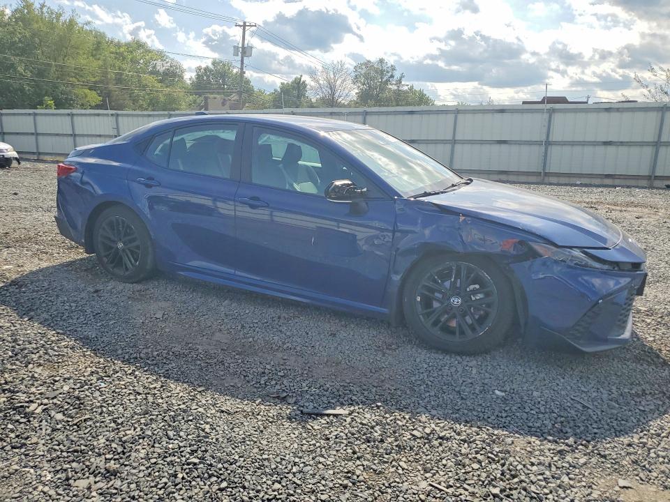 67857186 :رقم المزاد ، 4T1DBADKXSU033706 vin ، 2025 Toyota Camry مزاد بيع