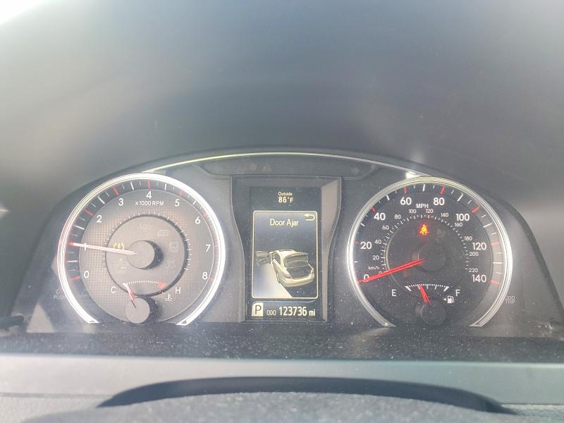 70514286 :رقم المزاد ، 4T1BF1FK4HU730824 vin ، 2017 Toyota Camry مزاد بيع