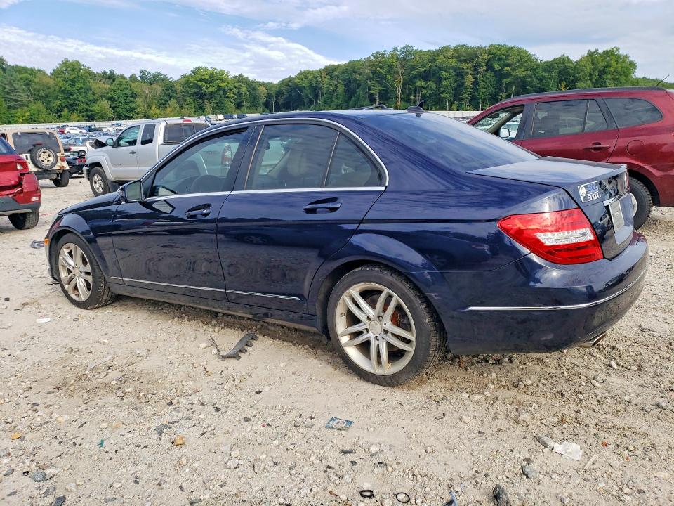 68252976 :رقم المزاد ، WDDGF8BB0CR229231 vin ، 2012 Mercedes-benz C مزاد بيع
