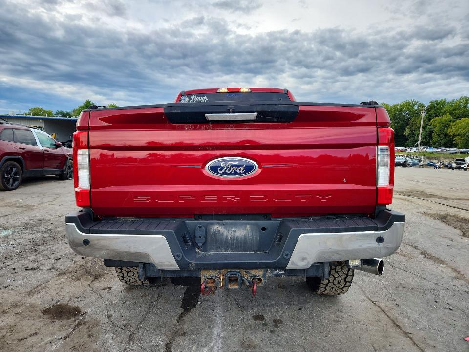 70072496 :رقم المزاد ، 1FT7X2B6XHED03096 vin ، 2017 Ford F250 مزاد بيع