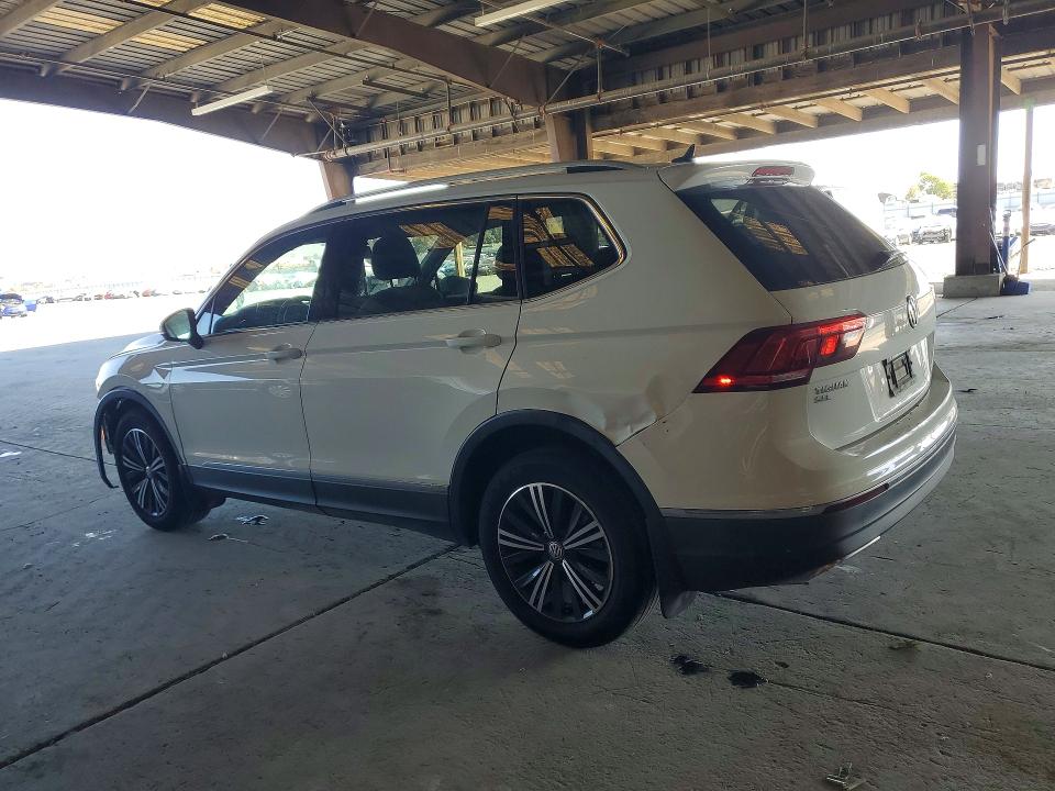 Продажа на аукционе авто 2018 Volkswagen Tiguan, vin: 3VV3B7AX9JM096125, номер лота: 69723436