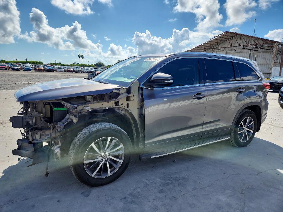 Aukcja sprzedaży 2017 Toyota Highlander, vin: 5TDKZRFH2HS518801, numer aukcji: 69635796