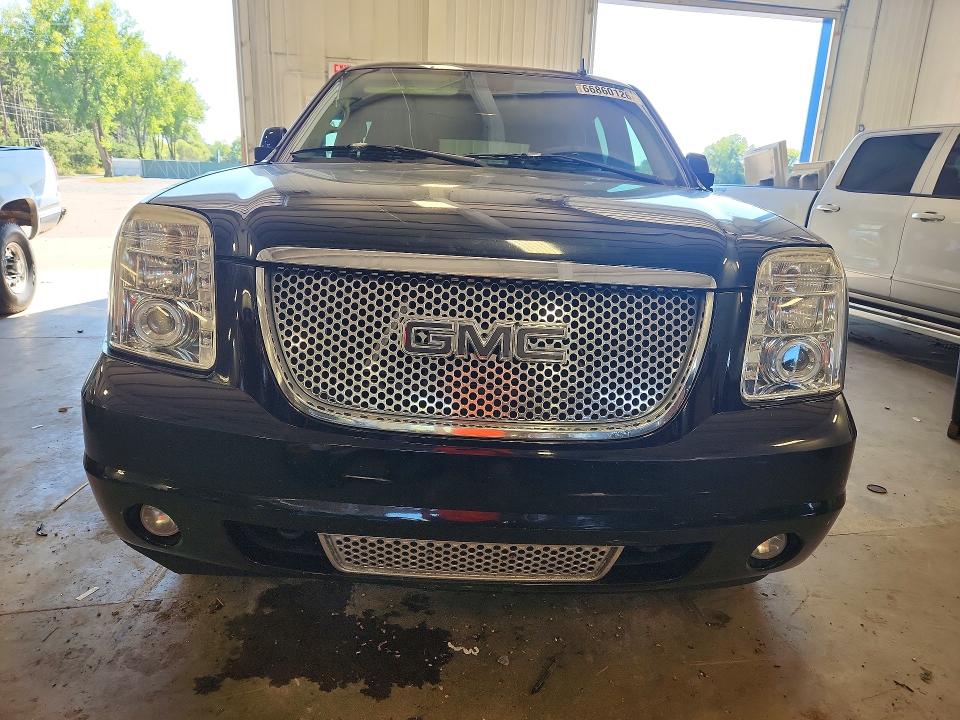2007 Gmc Yukon Xl მანქანა იყიდება აუქციონზე, vin: 1GKFK66827J197685, აუქციონის ნომერი: 66860126