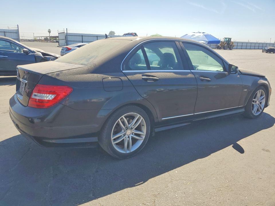 67487326 :رقم المزاد ، WDDGF4HB5CR233128 vin ، 2012 Mercedes-benz C مزاد بيع