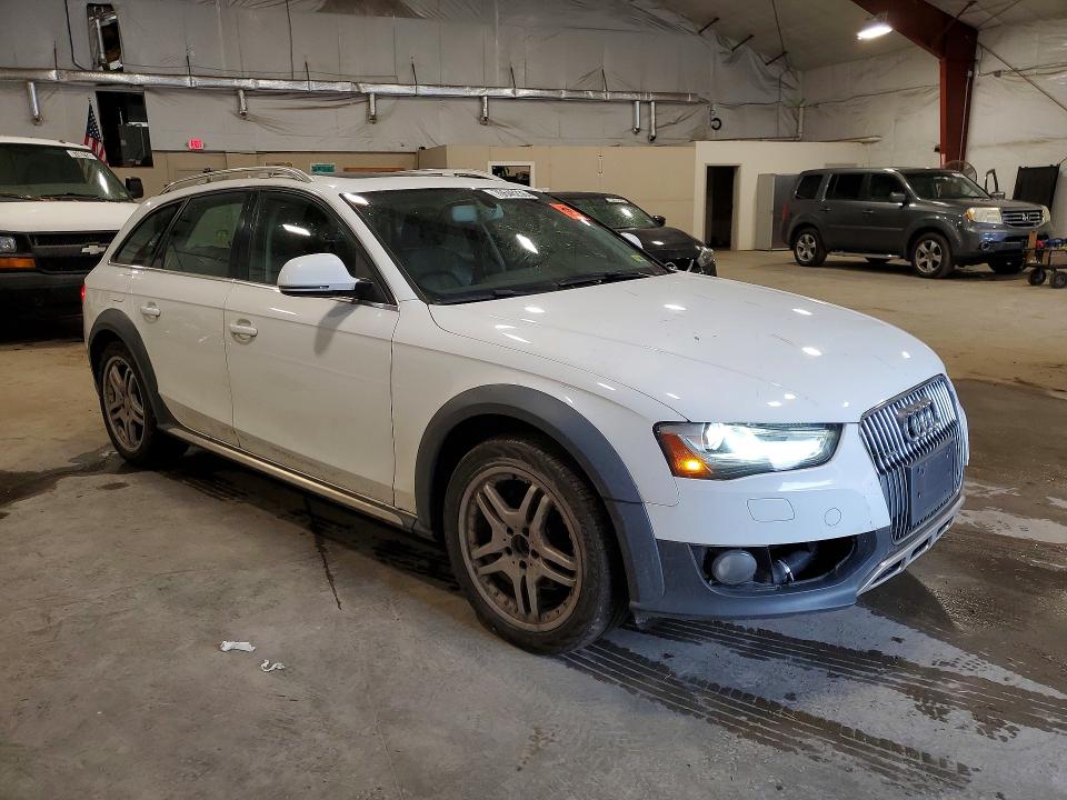 Продажа на аукционе авто 2013 Audi A4 Allroad, vin: WA1UFAFL0DA198693, номер лота: 70646236