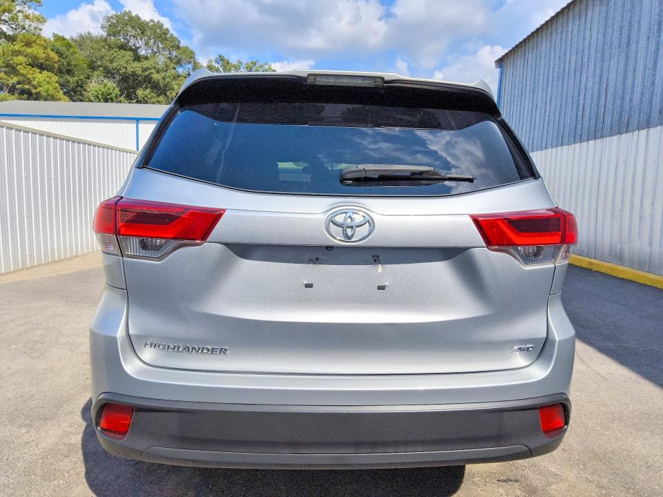 Продаж на аукціоні авто 2019 Toyota Highlander, vin: 5TDBZRFH0KS962931, номер лоту: 68607666