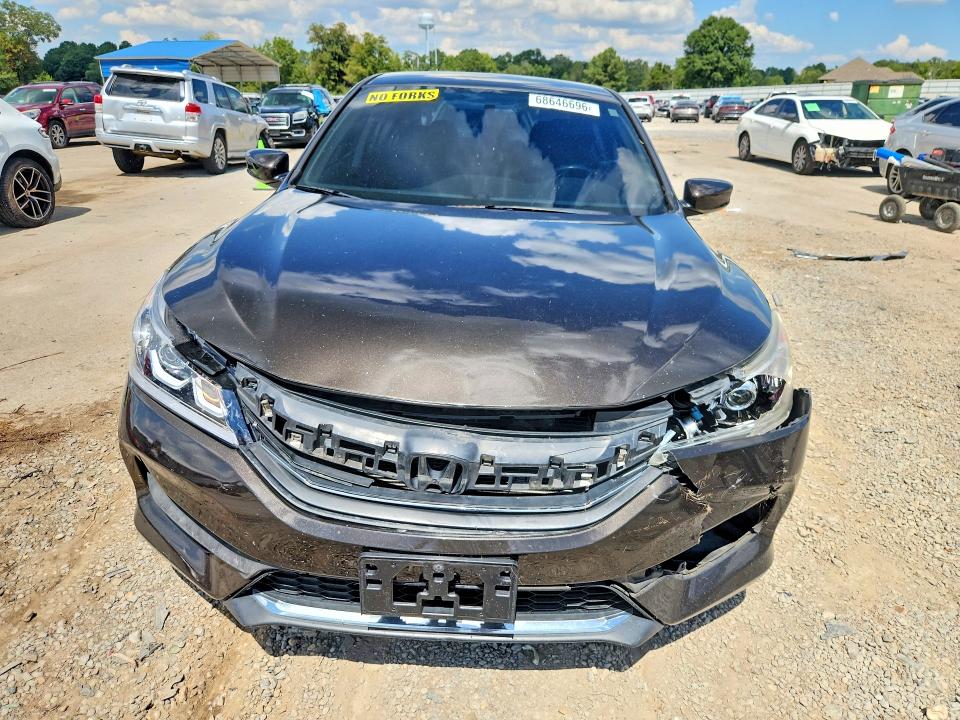 Продажа на аукционе авто 2017 Honda Accord, vin: 1HGCR2F3XHA148177, номер лота: 68646696
