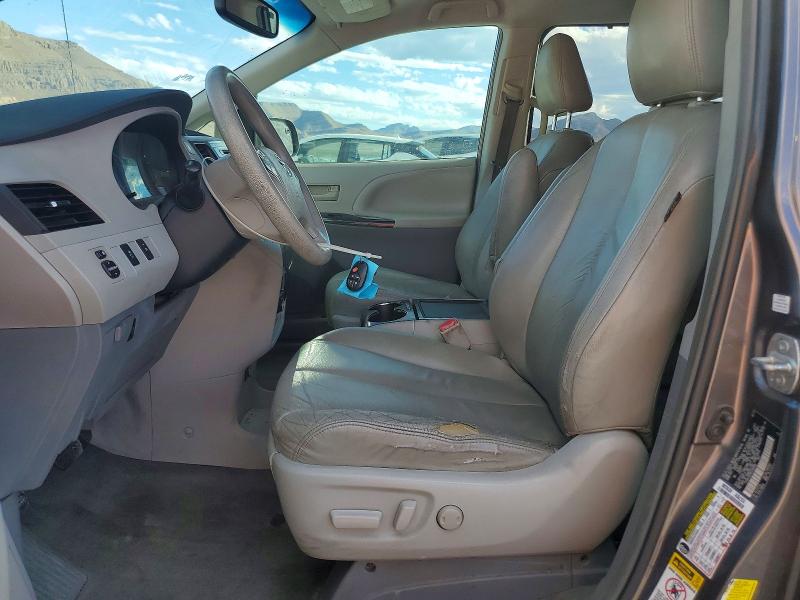 2013 Toyota Sienna მანქანა იყიდება აუქციონზე, vin: 5TDKK3DC8DS288989, აუქციონის ნომერი: 69676746