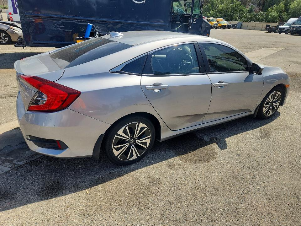 Продажа на аукционе авто 2018 Honda Civic, vin: JHMFC1F81JX006899, номер лота: 68791376