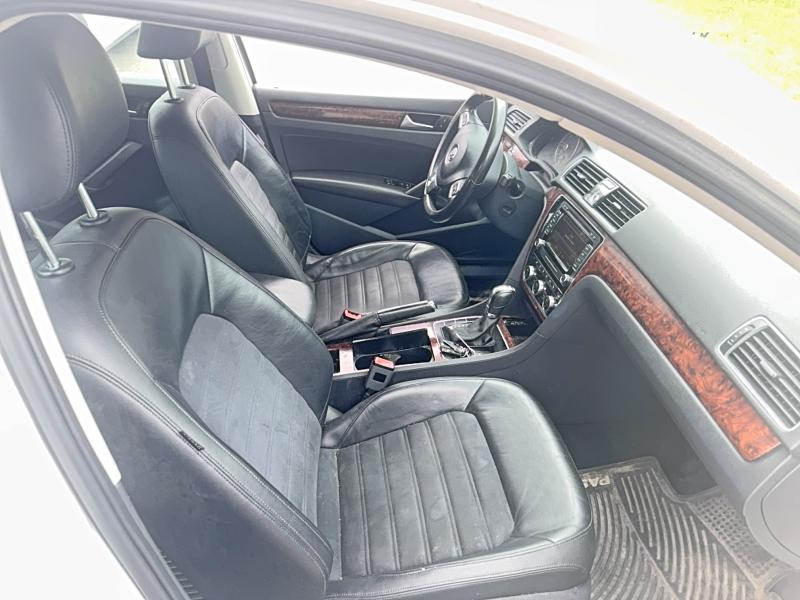 68635376 :رقم المزاد ، 1VWCN7A34CC069614 vin ، 2012 Volkswagen Passat مزاد بيع