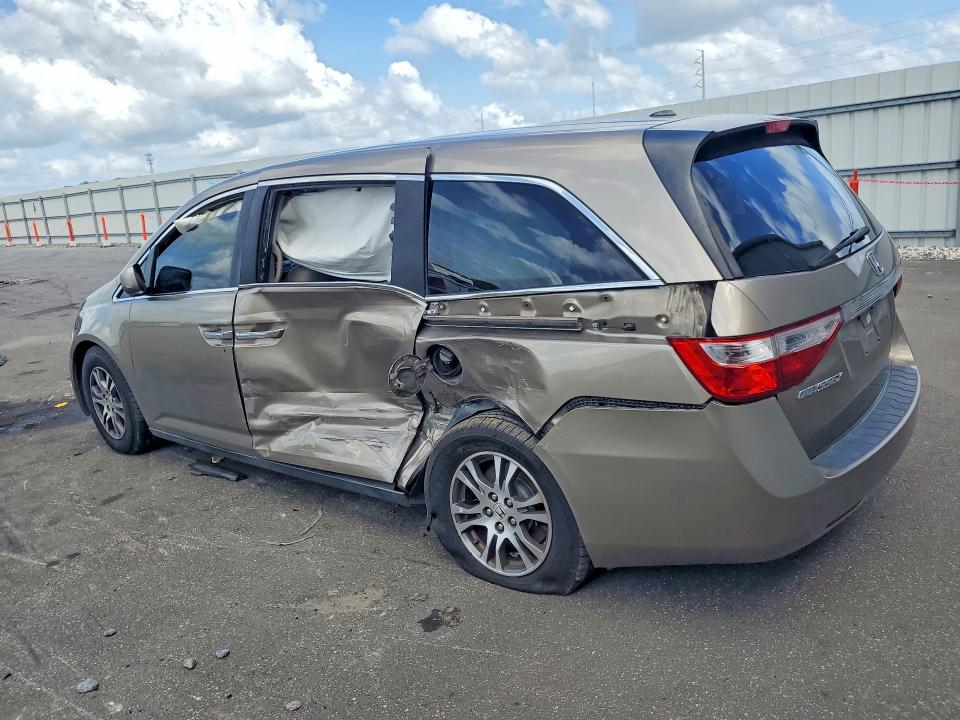 68895286 :رقم المزاد ، 5FNRL5H69BB035967 vin ، 2011 Honda Odyssey مزاد بيع