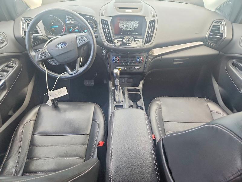 2017 Ford Escape მანქანა იყიდება აუქციონზე, vin: 1FMCU0J92HUB24267, აუქციონის ნომერი: 68849076