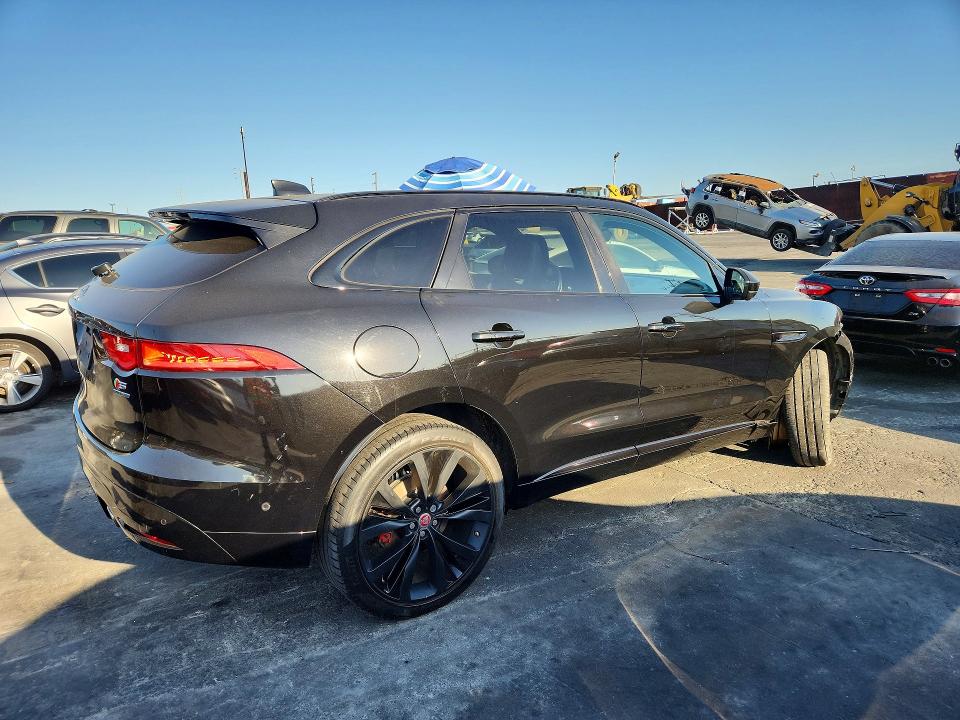 Продажа на аукционе авто 2017 Jaguar F-pace, vin: SADCM2BVXHA099989, номер лота: 69000056