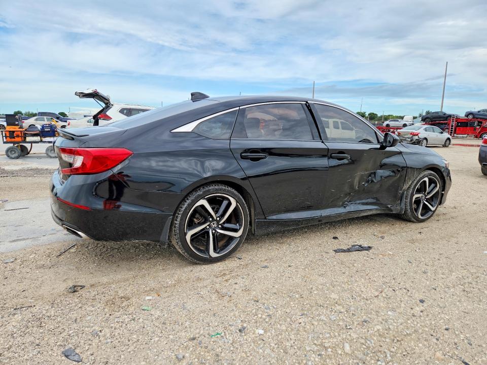 69892266 :رقم المزاد ، 1HGCV1F37JA203437 vin ، 2018 Honda Accord مزاد بيع