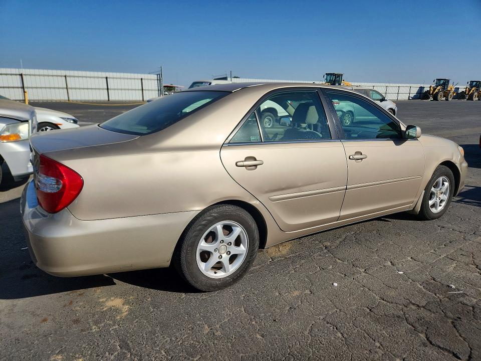 2002 Toyota Camry მანქანა იყიდება აუქციონზე, vin: 4T1BE30K62U025862, აუქციონის ნომერი: 70842666