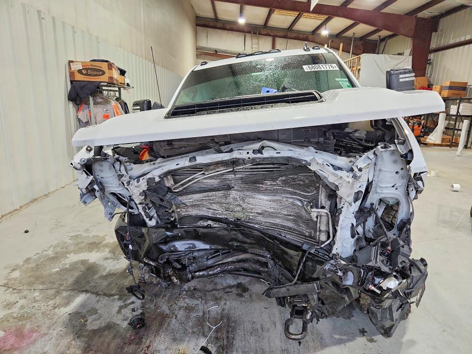 68081776 :رقم المزاد ، 2GC4YMEY2R1120934 vin ، 2024 Chevrolet Silverado مزاد بيع