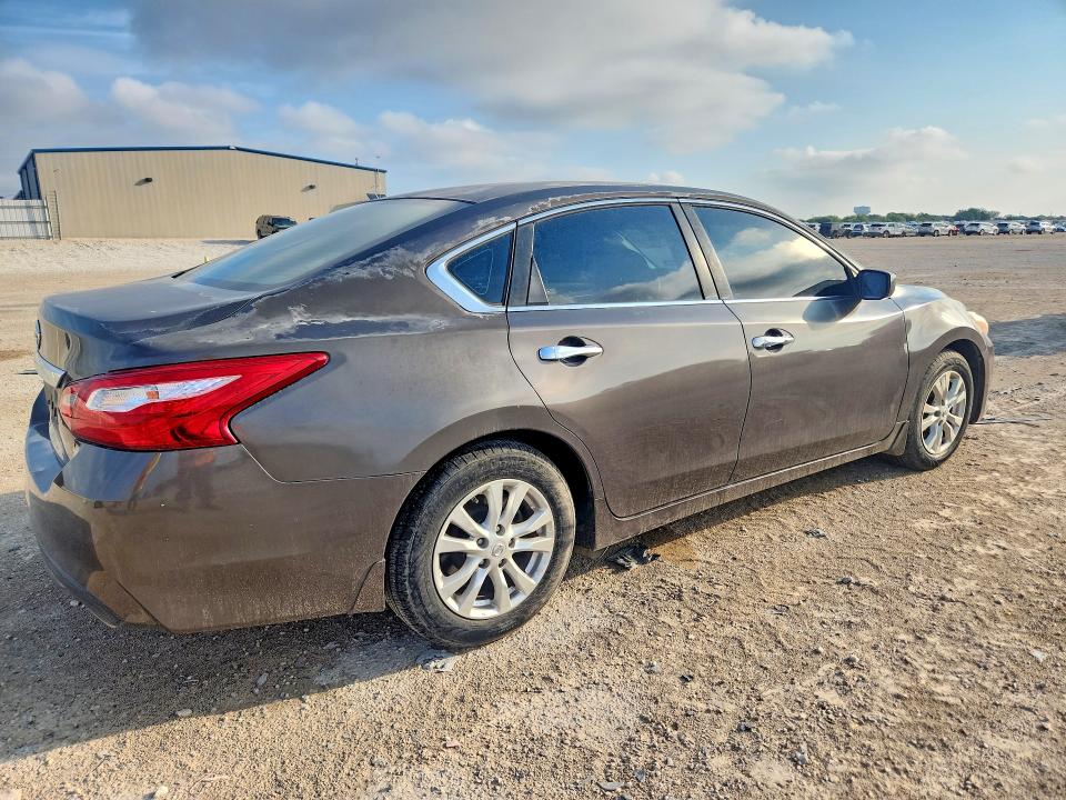 Продажа на аукционе авто 2016 Nissan Altima, vin: 1N4AL3AP7GN380515, номер лота: 68702876