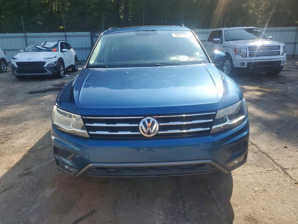 Продажа на аукционе авто 2018 Volkswagen Tiguan, vin: 3VV2B7AX8JM033173, номер лота: 68812116